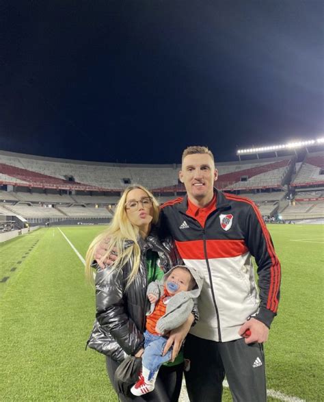 Franco Armani presentó a su hijo por primera vez en .